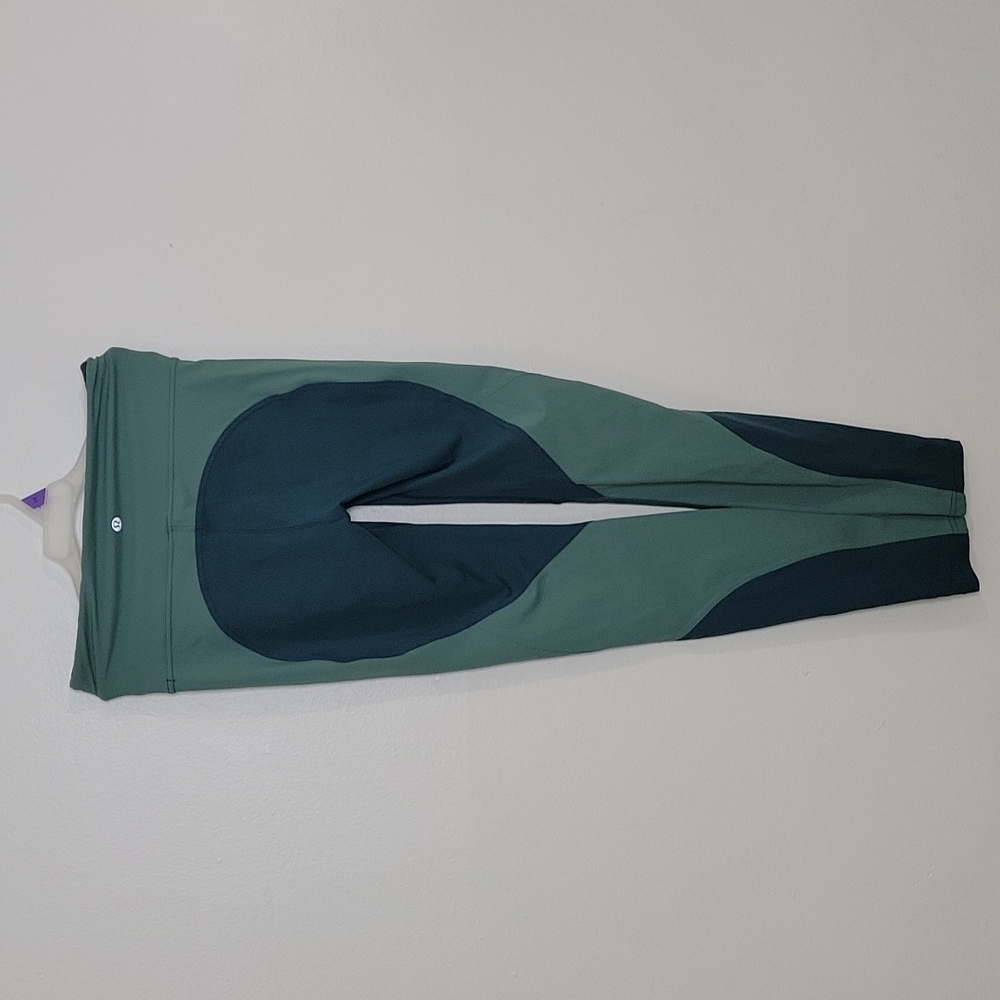 Lululemon Size 6 Jasper Green Wake and Train leggings